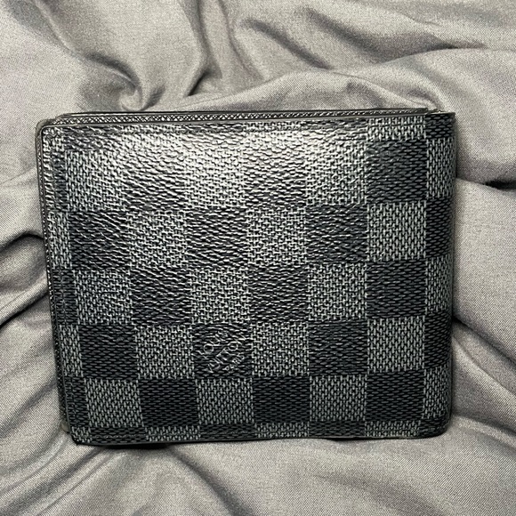 Louis Vuitton Wallet - Picture 8 of 13